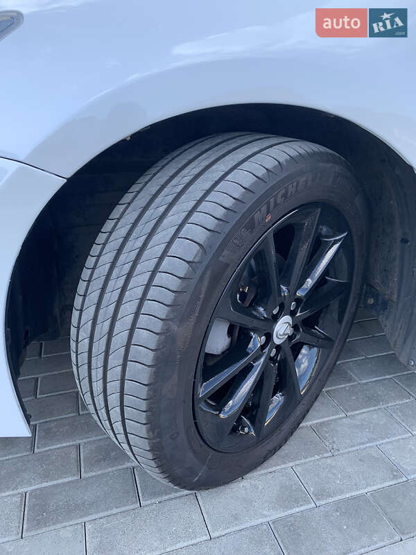 Хэтчбек Lexus CT 2011 в Ровно