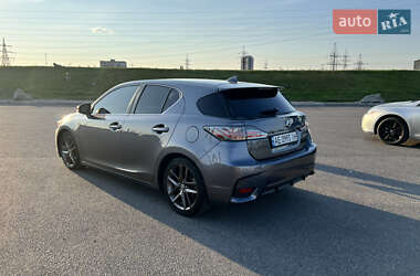 Хэтчбек Lexus CT 2014 в 