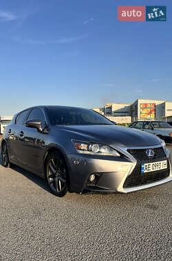 Хэтчбек Lexus CT 2014 в 
