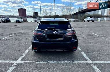Хэтчбек Lexus CT 2014 в 