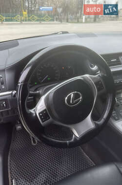 Хэтчбек Lexus CT 2011 в 