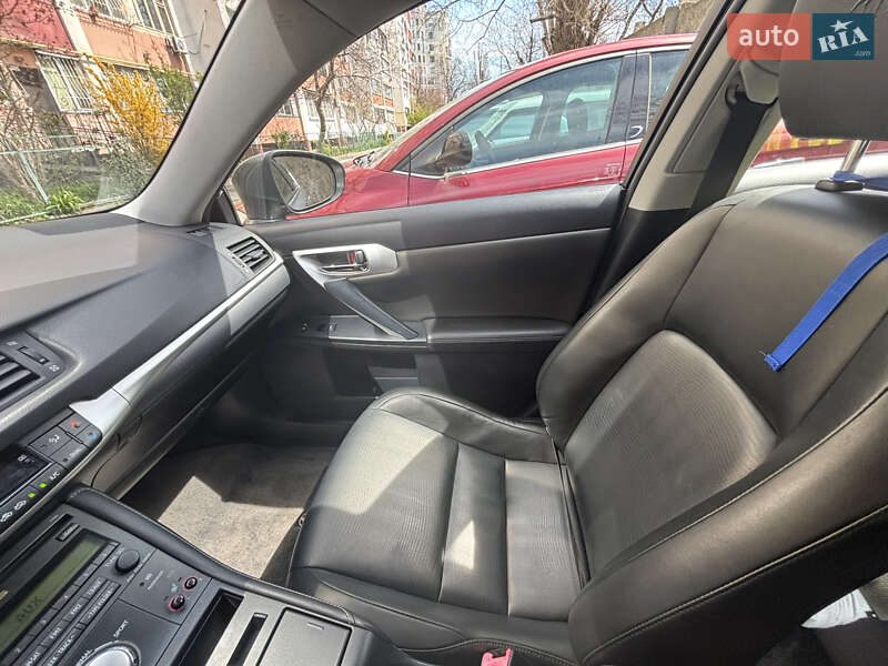 Хэтчбек Lexus CT 2012 в Одессе