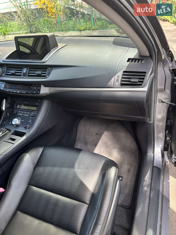 Хэтчбек Lexus CT 2012 в Одессе