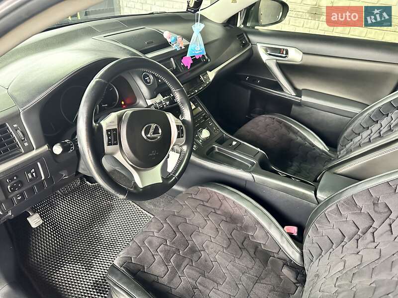 Хетчбек Lexus CT 2011 в Броварах фото 21 Хетчбек Lexus CT 2011 в Броварах