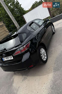 Хэтчбек Lexus CT 2011 в 