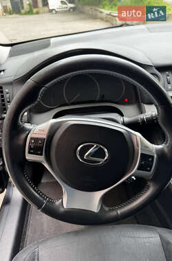 Хэтчбек Lexus CT 2011 в 