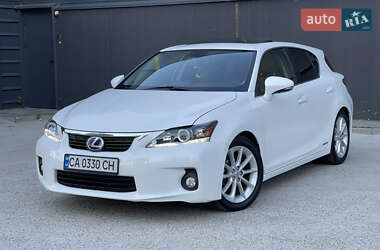 Хэтчбек Lexus CT 2012 в 