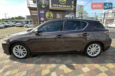Хетчбек Lexus CT 2012 в 