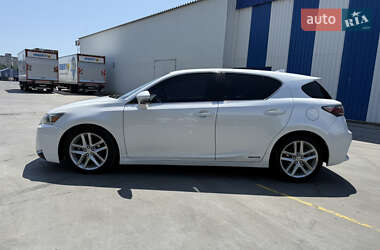 Хетчбек Lexus CT 2015 в 