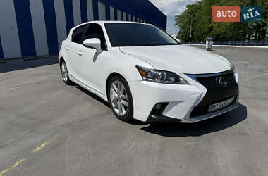 Хетчбек Lexus CT 2015 в 