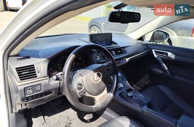 Хэтчбек Lexus CT 2016 в 