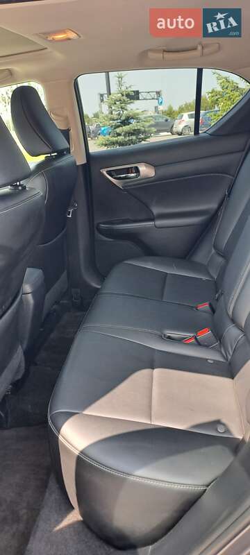 Хэтчбек Lexus CT 2016 в Киеве