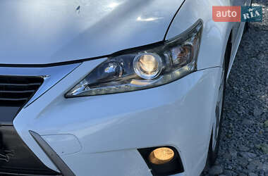 Хетчбек Lexus CT 2015 в 