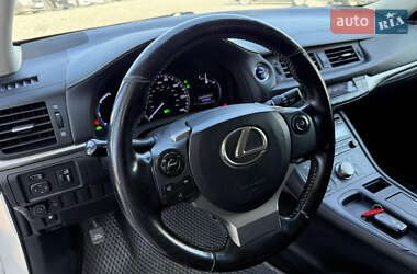 Хетчбек Lexus CT 2015 в 
