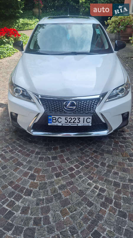 Lexus CT 2012