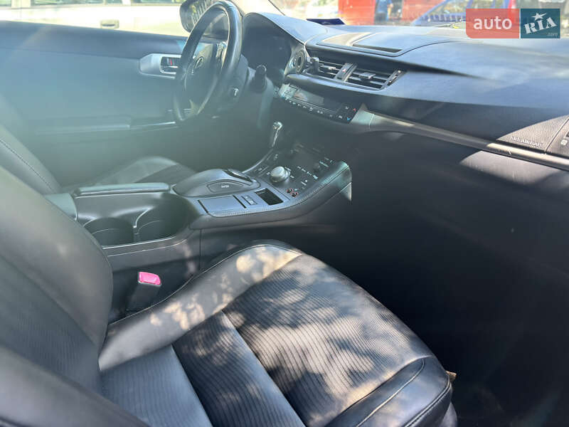 Хэтчбек Lexus CT 2013 в Одессе фото 7 Хэтчбек Lexus CT 2013 в Одессе