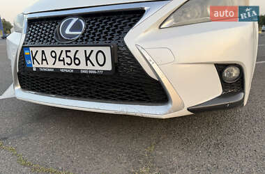 Хэтчбек Lexus CT 2015 в 