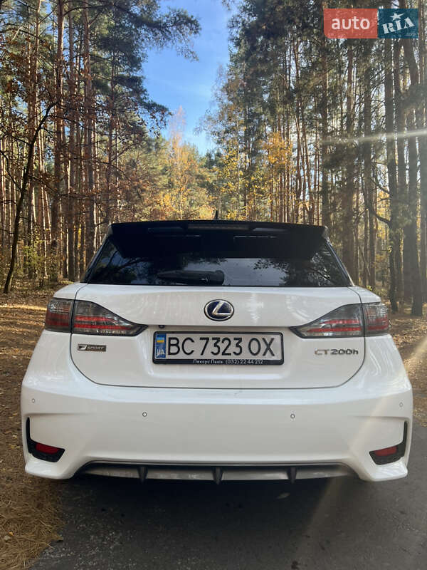 Хэтчбек Lexus CT 2015 в Киеве