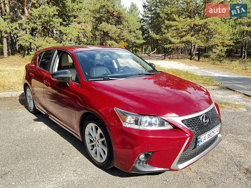 Хэтчбек Lexus CT 2013 в Киеве