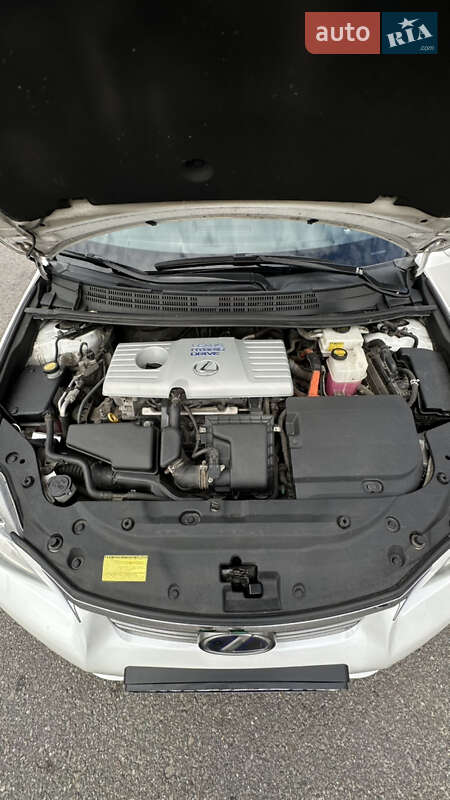 Хэтчбек Lexus CT 2011 в Киеве фото 10 Хэтчбек Lexus CT 2011 в Киеве