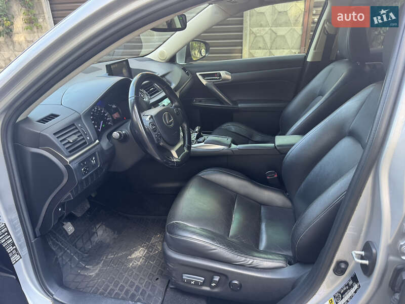 Хетчбек Lexus CT 2015 в Києві фото 18 Хетчбек Lexus CT 2015 в Києві