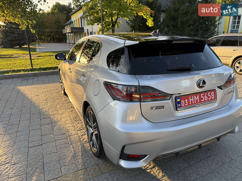 Хэтчбек Lexus CT 2015 в Львове