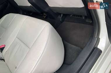 Хэтчбек Lexus CT 2011 в 