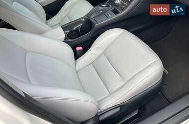 Хэтчбек Lexus CT 2011 в 