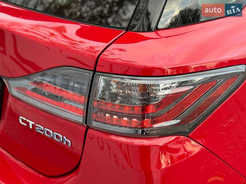 Хэтчбек Lexus CT 2017 в Киеве