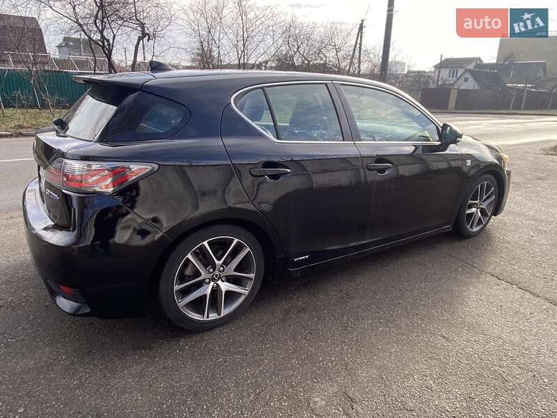 Хэтчбек Lexus CT 2015 в Киеве