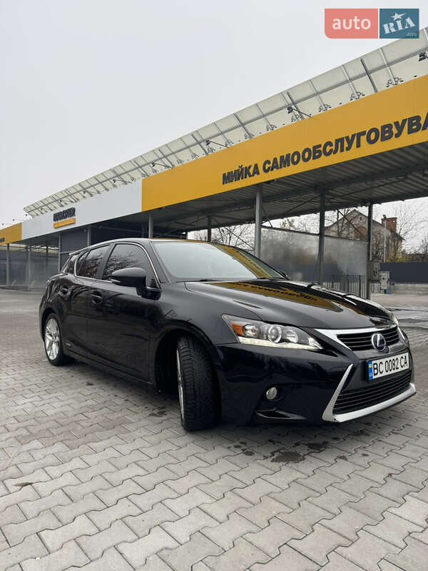 Хэтчбек Lexus CT 2015 в Луцке