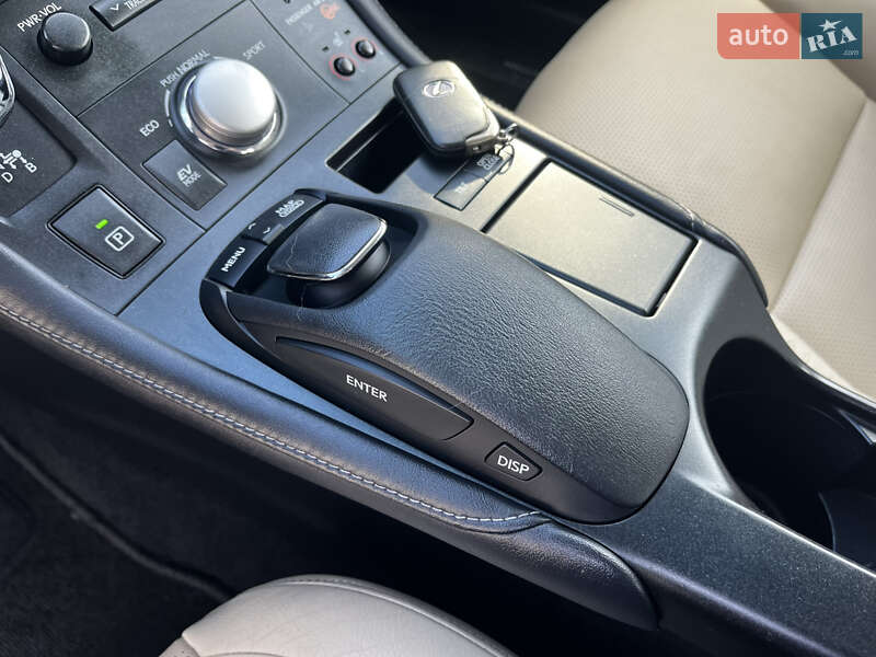 Хетчбек Lexus CT 2011 в Луцьку