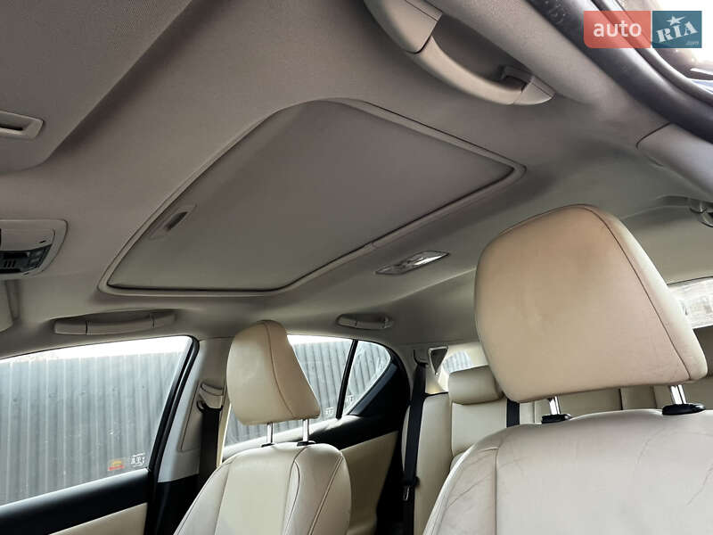 Хетчбек Lexus CT 2011 в Луцьку