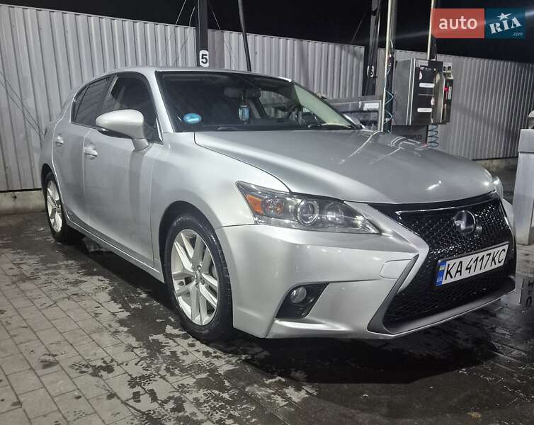 Хэтчбек Lexus CT 2015 в Киеве