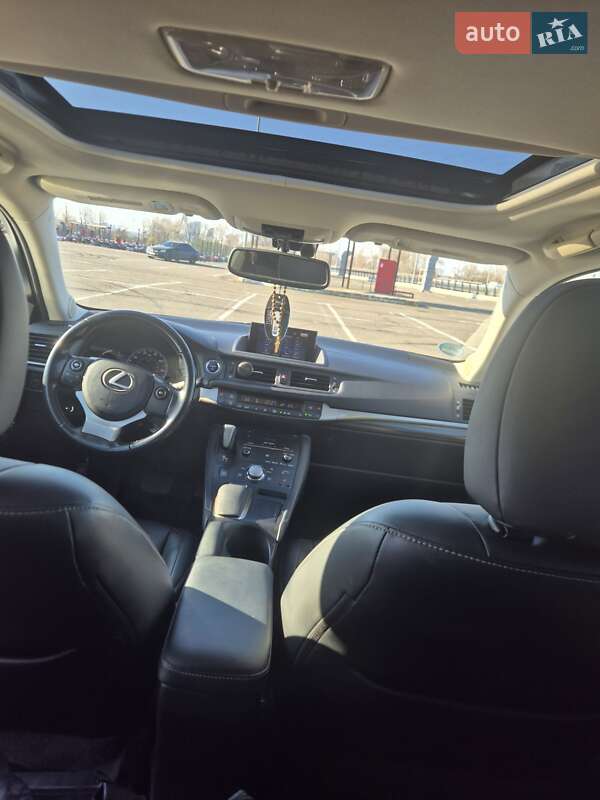 Хэтчбек Lexus CT 2015 в Киеве