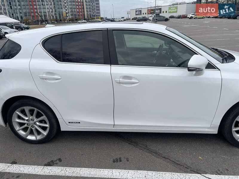 Хэтчбек Lexus CT 2011 в Киеве фото 3 Хэтчбек Lexus CT 2011 в Киеве
