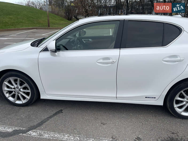 Хэтчбек Lexus CT 2011 в Киеве фото 17 Хэтчбек Lexus CT 2011 в Киеве