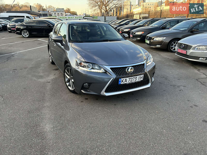 Хэтчбек Lexus CT 2017 в Киеве