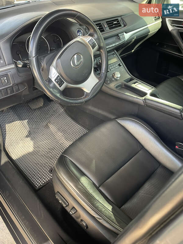 Хэтчбек Lexus CT 2013 в Николаеве