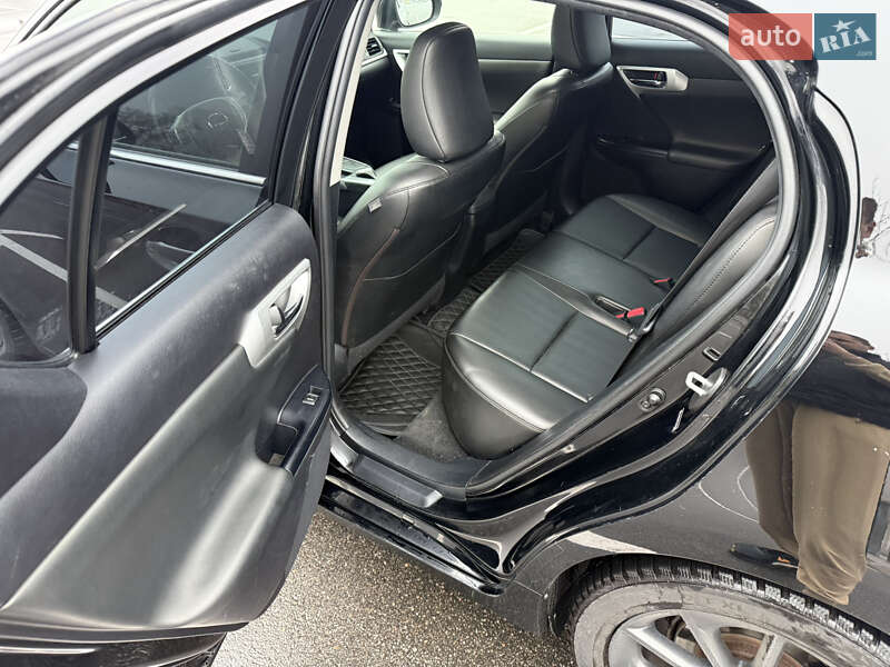 Хетчбек Lexus CT 2011 в Києві фото 10 Хетчбек Lexus CT 2011 в Києві