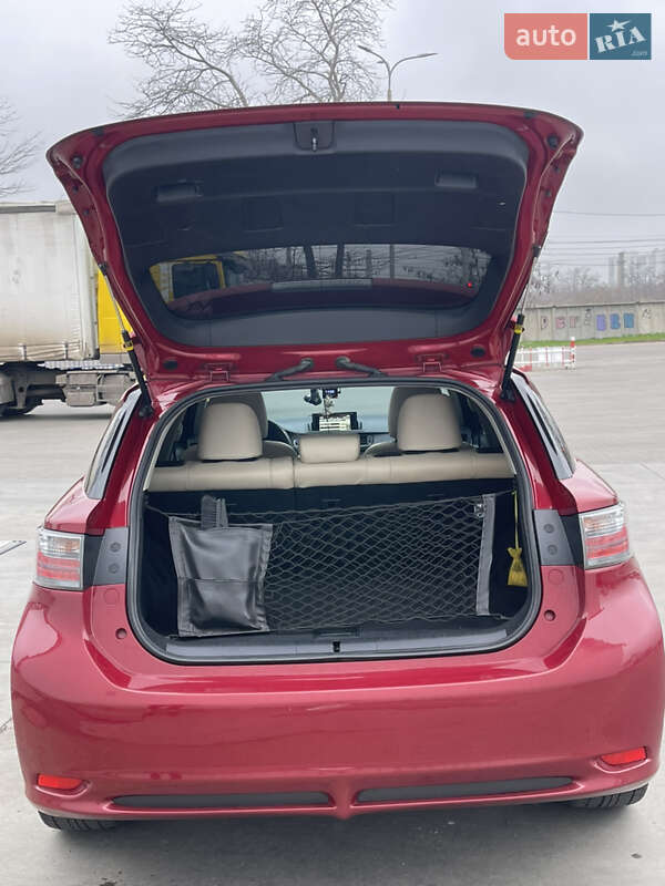 Хэтчбек Lexus CT 2011 в Одессе