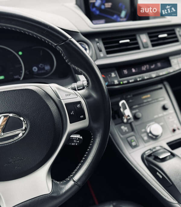 Хэтчбек Lexus CT 2012 в Одессе фото 29 Хэтчбек Lexus CT 2012 в Одессе