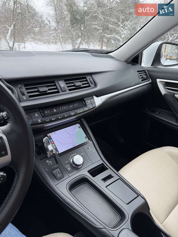 Хэтчбек Lexus CT 2012 в Львове