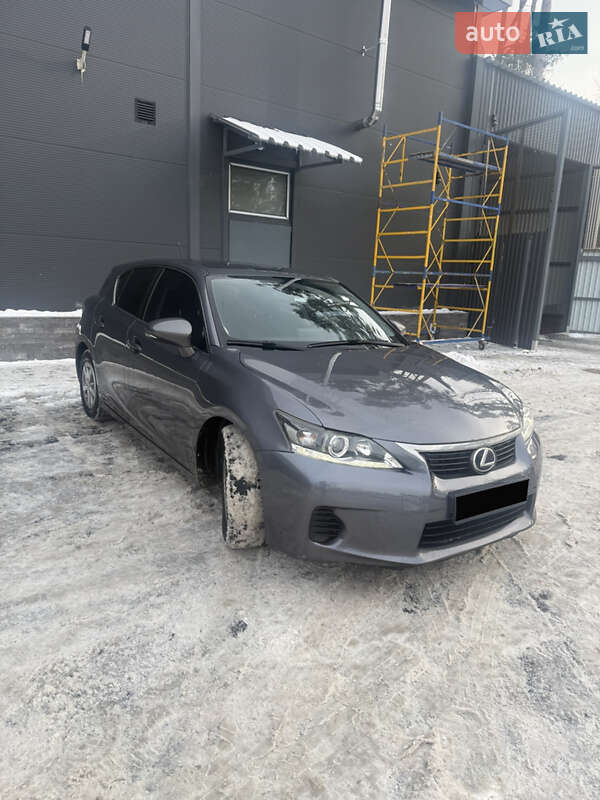 Хэтчбек Lexus CT 2012 в Киеве