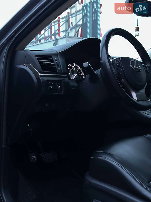 Хэтчбек Lexus CT 2015 в Киеве фото 11 Хэтчбек Lexus CT 2015 в Киеве