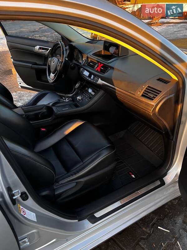 Хетчбек Lexus CT 2015 в Києві