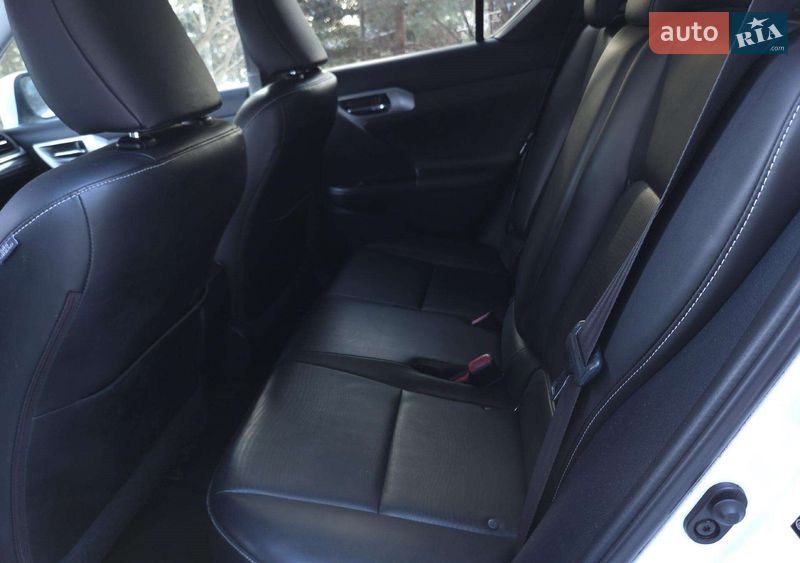 Хэтчбек Lexus CT 2012 в Ровно