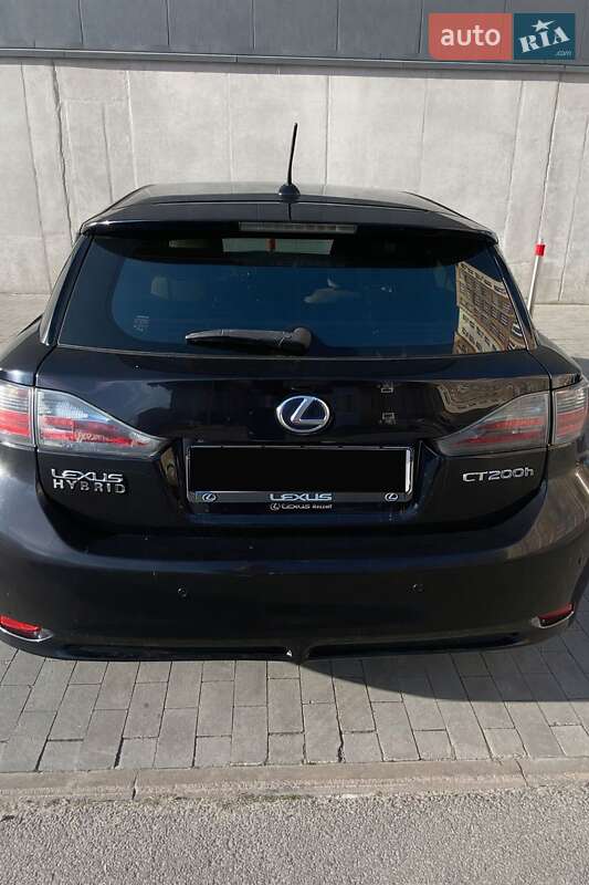 Хэтчбек Lexus CT 2011 в Киеве