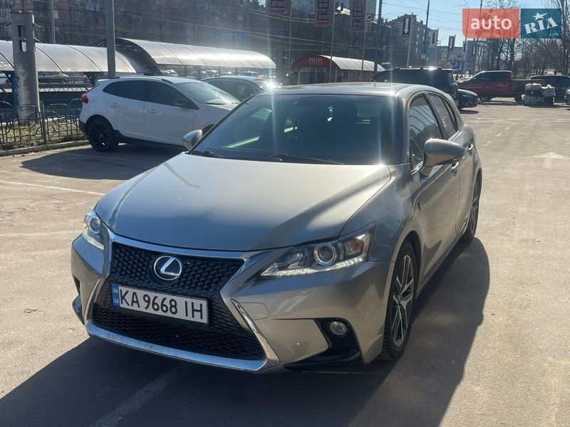 Хэтчбек Lexus CT 2017 в Киеве