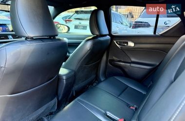 Хэтчбек Lexus CT 2017 в Киеве